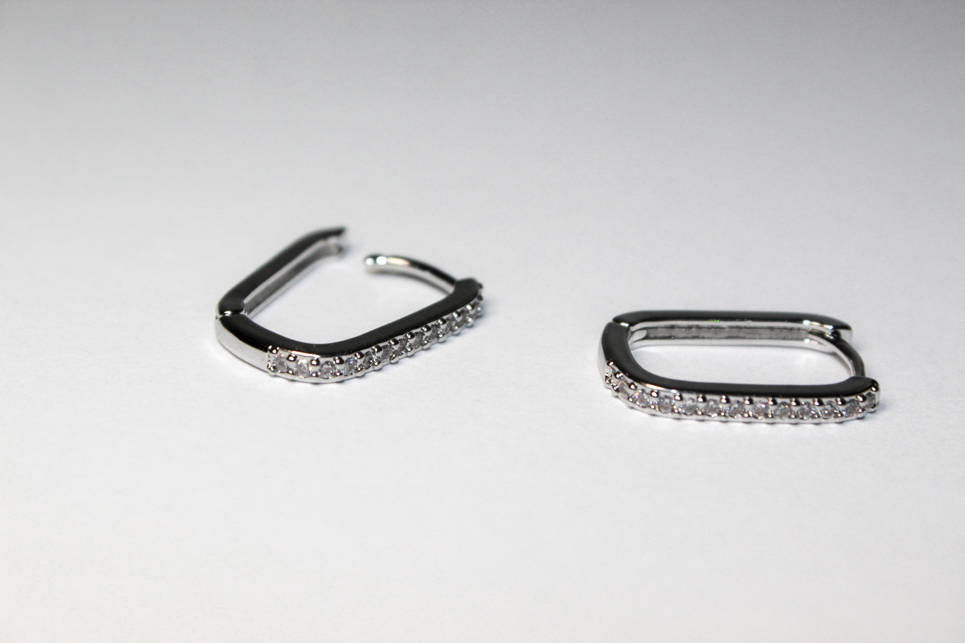 Illume Edge Hoops